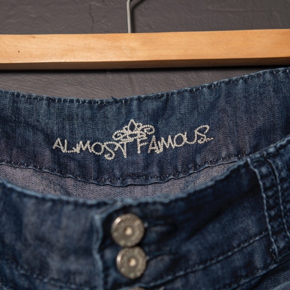 Almost Famous Boho Wide Leg Denim Slacks sz 7 - Picture 4 of 6